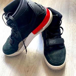 2019
Jordan Legacy 312 'Black Suede